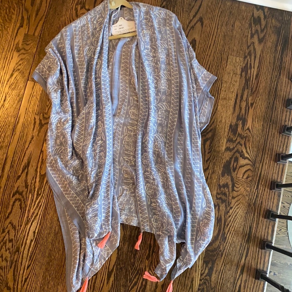 NWT Angie open front lightweight Kimono